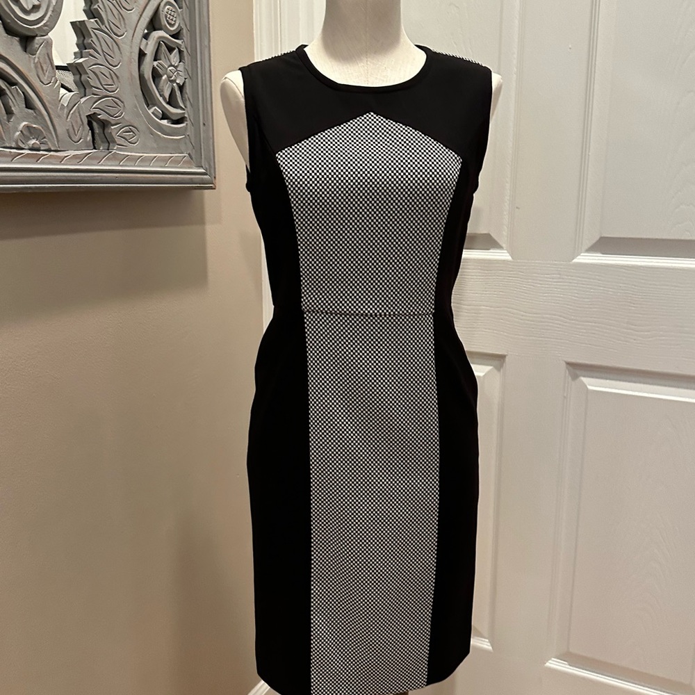 Calvin Klein black and white pattern Dress. Size Small.